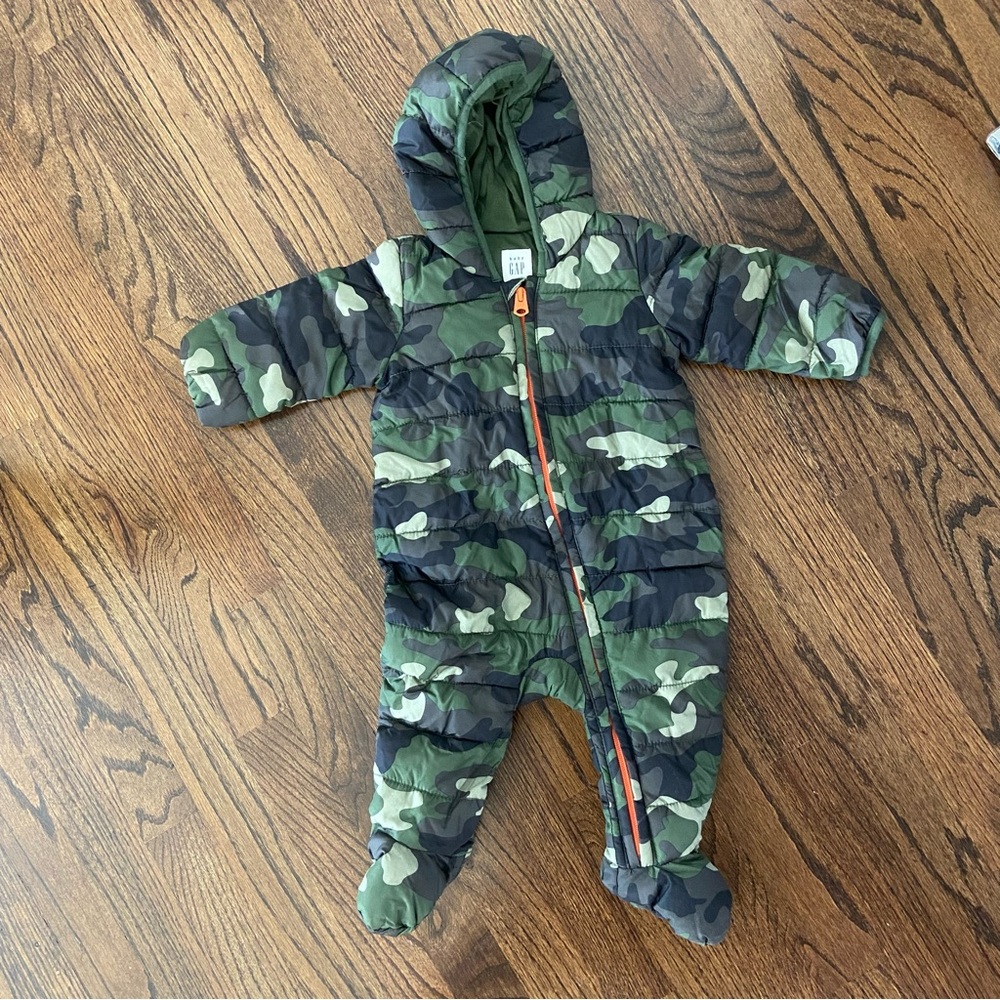 Baby Gap Camo Snowsuit 6-12mo Gently Used